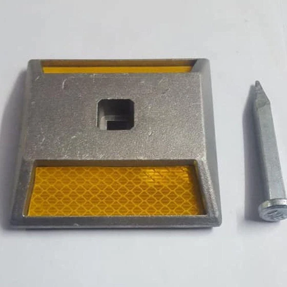aluminium-silver-road-stud-2.webp