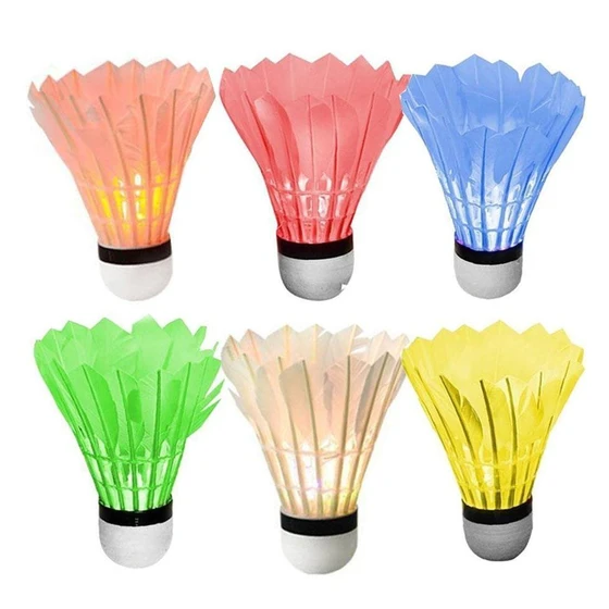feather-durable-shuttlecocks-2.webp