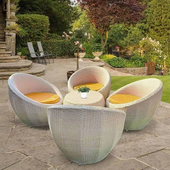 fashionable-garden-chair-2.webp
