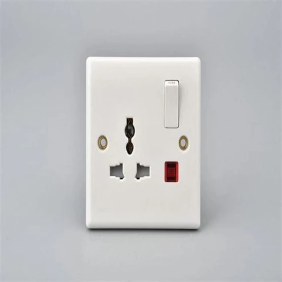 universal-switch-socket-2.webp