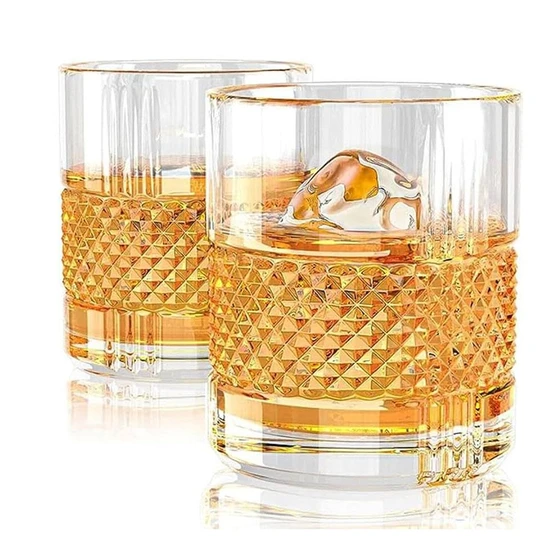 disposable-rocks-glasses-2.webp