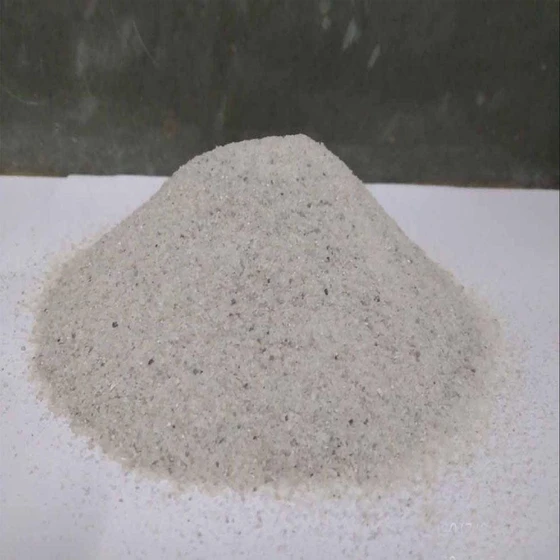 white-appearance-silica-sand-2.webp