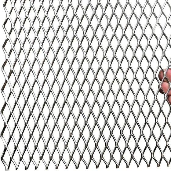 expanded-ss-perforated-sheet-2.webp