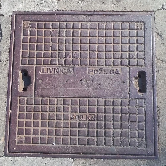 ci-rectangular-manhole-covers-2.webp