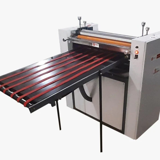 uv-coating-machine-2.webp
