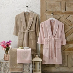 Embroidered Bathrobe Set