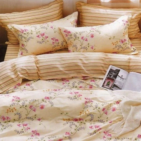 flower-printed-bed-sheet-2.webp