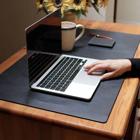 leather-table-mat-2.webp
