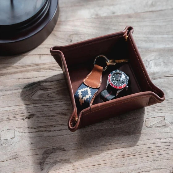 handcrafted-leather-goods-2.webp