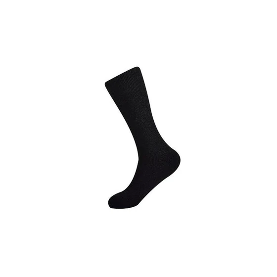 black-crew-socks-2.webp