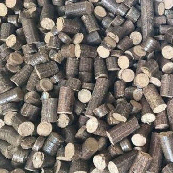 natural-biofuel-briquette-2.webp