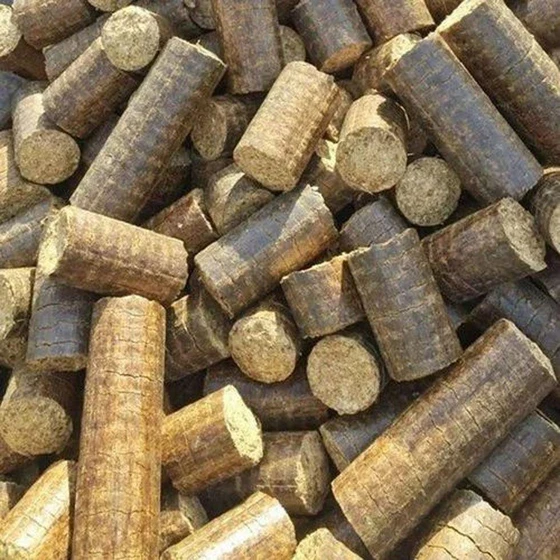 hard-sawdust-biofuel-briquette-2.webp