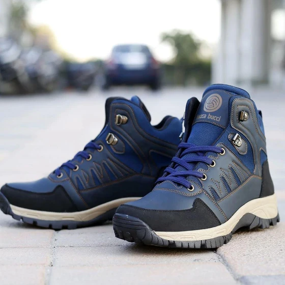 trekking-hiking-shoes-footwear-2.webp