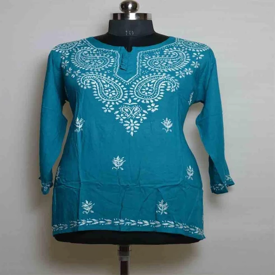 chikankari-kurti-low-price.webp