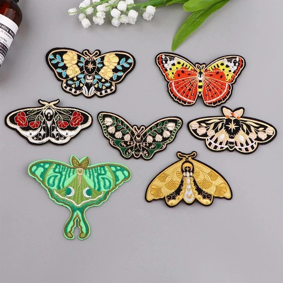 butterfly-nickel-free-badges-2.webp