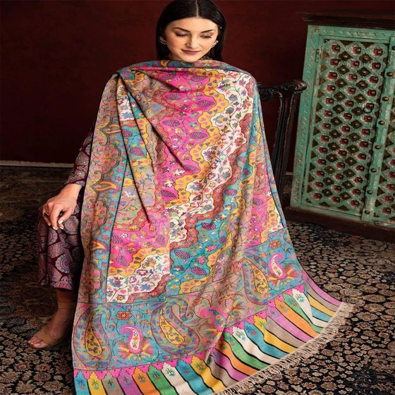 embroidered-kani-shawl-2.webp