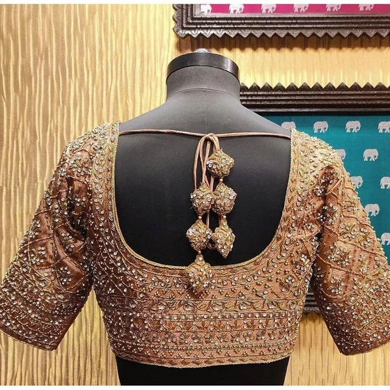 customized-designer-blouse-2.webp