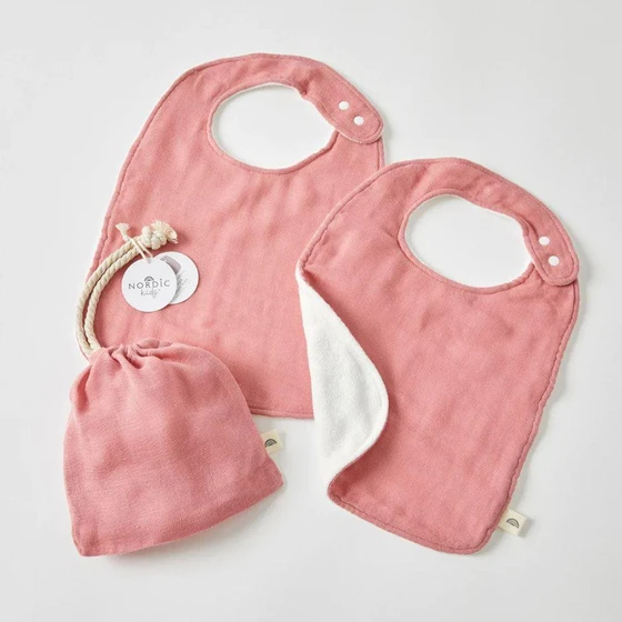 printed-baby-bibs-2.webp
