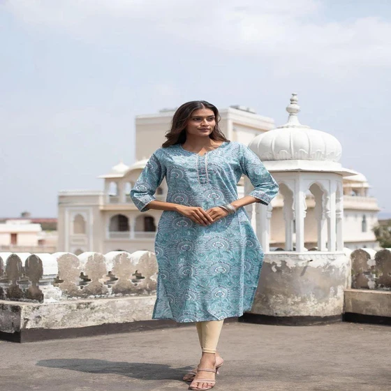 straight-cotton-kurti-2.webp