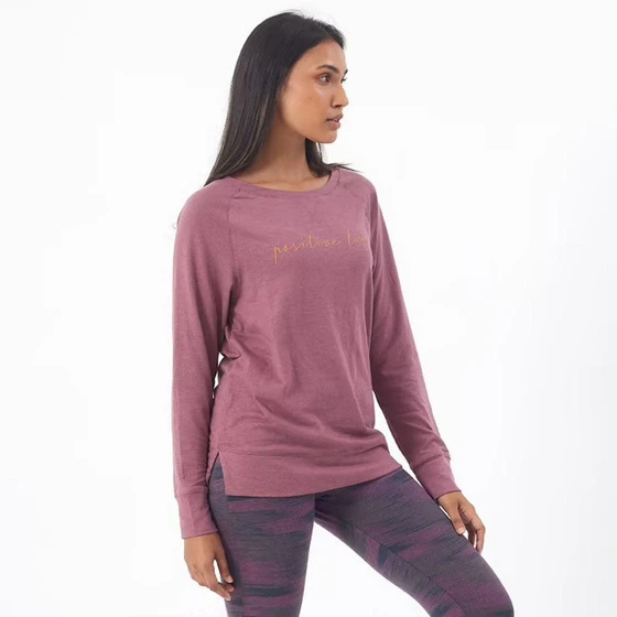 long-ladies-t-shirt-2.webp