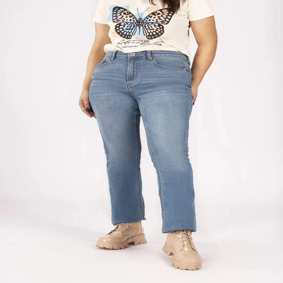 denim-ladies-jeans-pant-2.webp