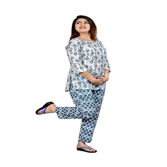 womens-loungewear-sets-1.webp