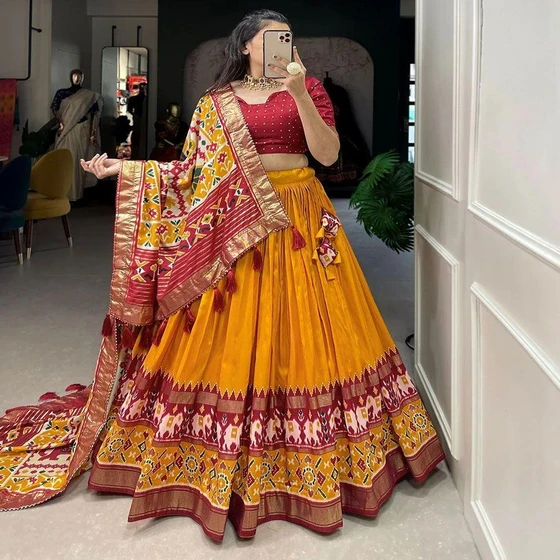 navratri-garba-dress-2.webp