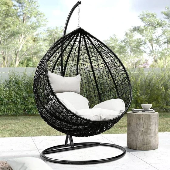 wicker-garden-swings-2.webp