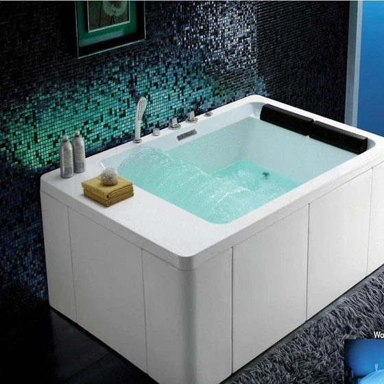 plain-jacuzzi-bathtub-2.webp