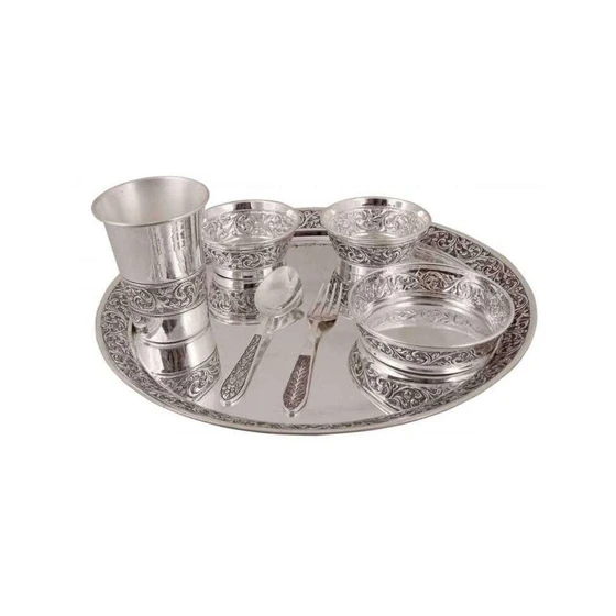silver-plates-2.webp