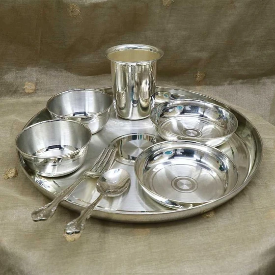 silver-plated-utensiles-2.webp