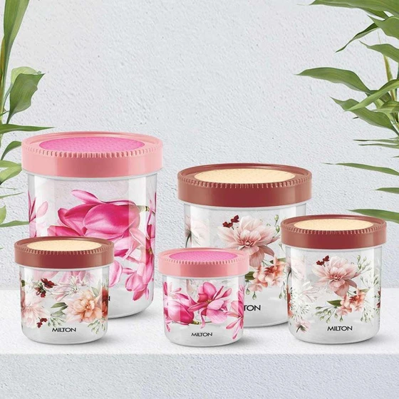 transparent-plastic-container-2.webp