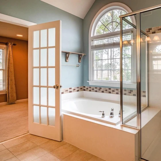 corner-designer-bathtub-2.webp