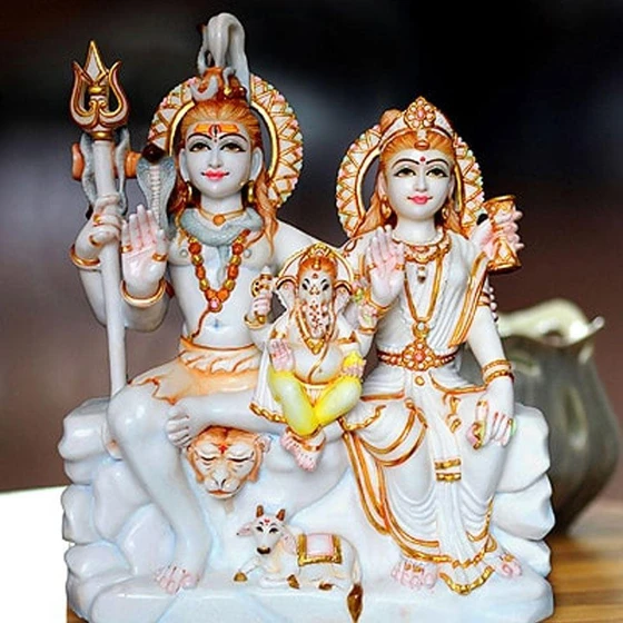 shiv-parvati-statue-2.webp