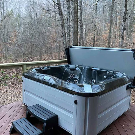 blue-jacuzzi-spatub-2.webp