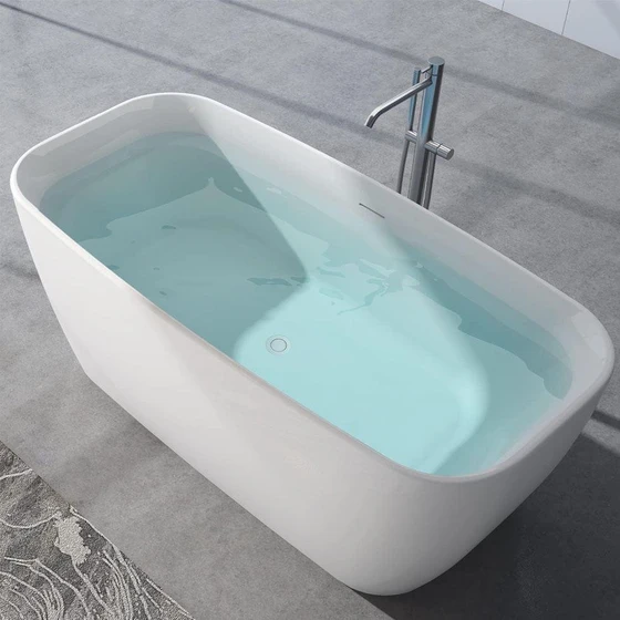 lucite-acrylic-bathtub-2.webp