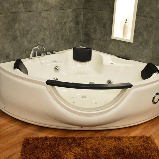 acrylic-corner-bathtubs-2.webp