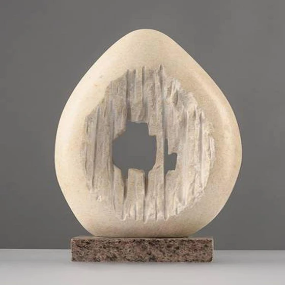 stone-abstract-sculptures-2.webp
