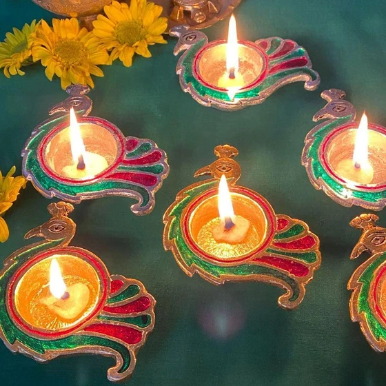 handcrafted-diwali-diyas-2.webp