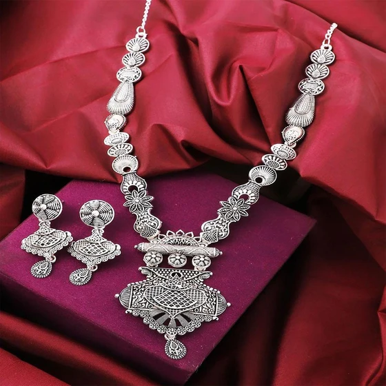designer-necklaces-sets-2.webp