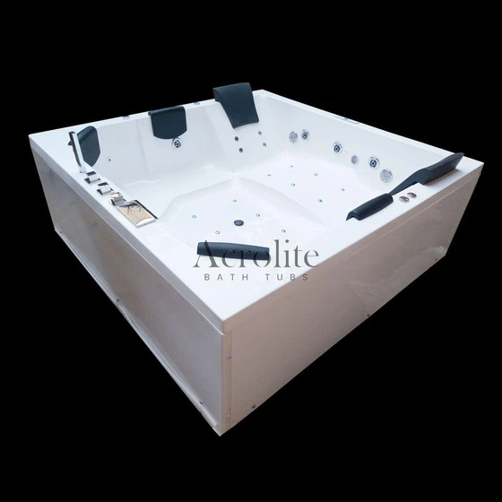 white-jacuzzi-spa-bathtub-2.webp