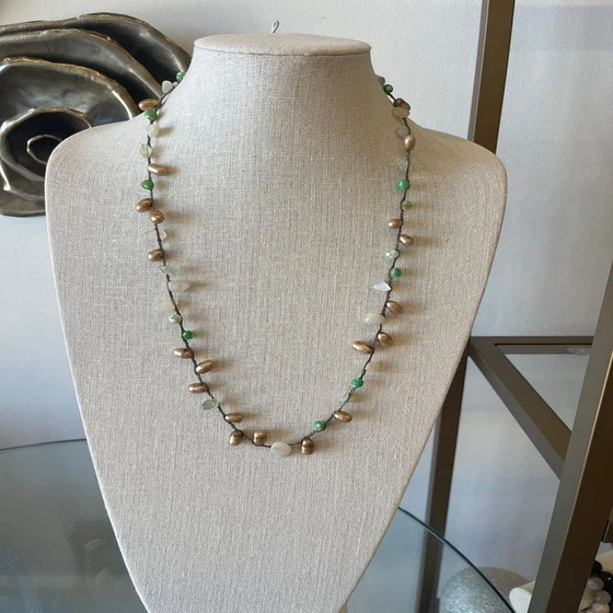 natural-stone-necklaces-2.webp