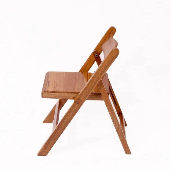 floding-wooden-chair-2.webp