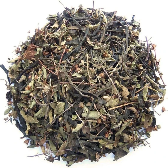 tea-leaves-2.webp