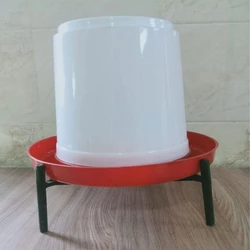 Medium Poultry Drinker — Round shaped drinking usage