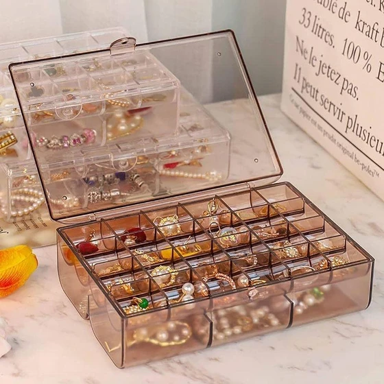 transparent-earrings-box-2.webp
