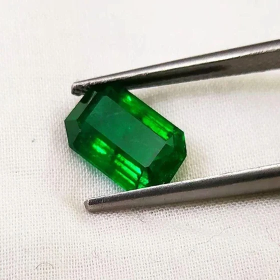 green-zambia-emerald-2.webp