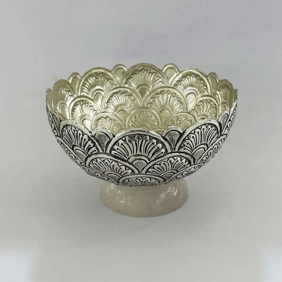 silver-bowls-dishes-2.webp