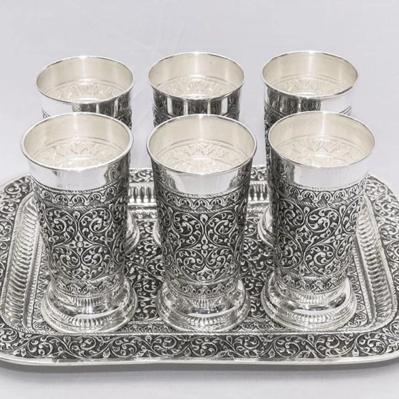 silver-glass-set-1.webp