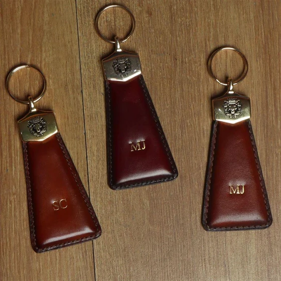 leather-key-chains-2.webp